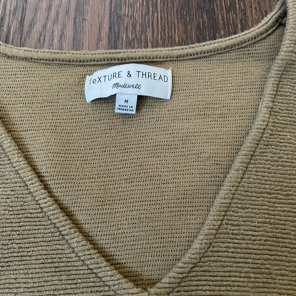 Madewell texture and thread v neck light green top
